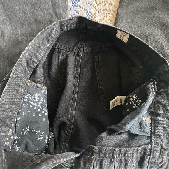 NWT We The Free • Chewed Up Midrise Straight in Rugged Black - Picture 7 of 13